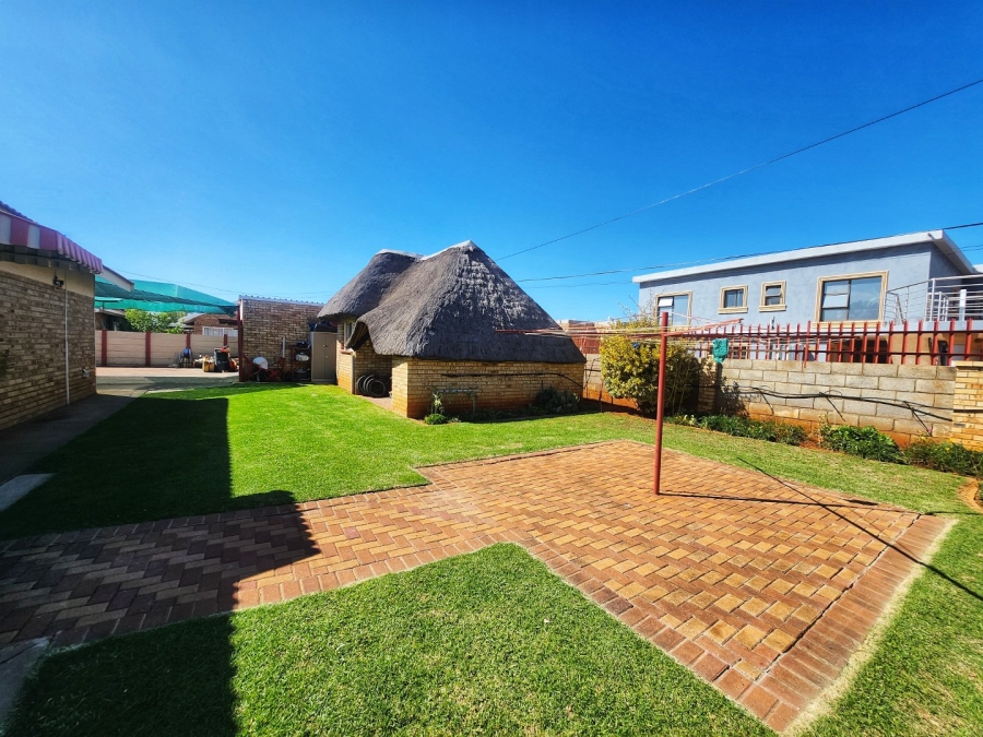 3 Bedroom Property for Sale in Stilfontein Ext 4 North West